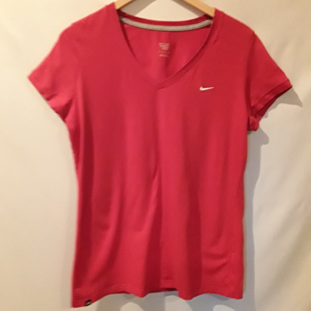 VGW-Nike Berry Red v neck top  4/16$